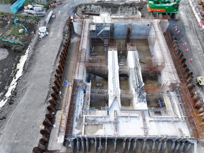 Construction of the Narrow Water Bridge connecting Northern Ireland and the Republic of Ireland